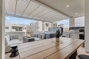 Your Happy House 5 Bedroom Townhouse