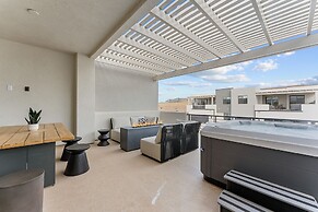 Your Happy House 5 Bedroom Townhouse