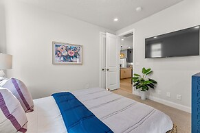 Your Happy House 5 Bedroom Townhouse