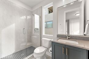 Your Happy House 5 Bedroom Townhouse