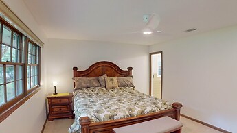 Live Oak Hideaway 4 Bedroom Home