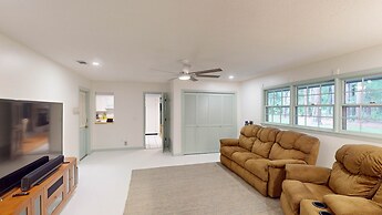 Live Oak Hideaway 4 Bedroom Home