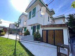 Yeşil Panjurlu Villa Otel