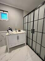 Yeşil Panjurlu Villa Otel