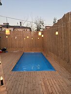 Yeşil Panjurlu Villa Otel