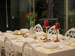 Yeşil Panjurlu Villa Otel