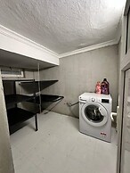 Yeşil Panjurlu Villa Otel