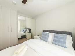 2-bed House in Reading-near Town-sleeps 4