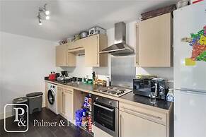 2 Bed-colchester Apartment-freep- Tv-wifi