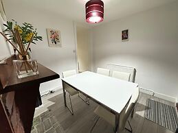 South Croydon - Sleeps 4 - Garden - 85walkingscore