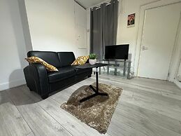 South Croydon - Sleeps 4 - Garden - 85walkingscore