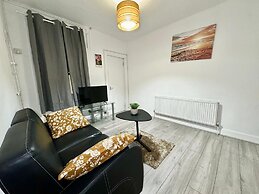 South Croydon - Sleeps 4 - Garden - 85walkingscore