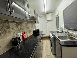 South Croydon - Sleeps 4 - Garden - 85walkingscore