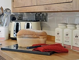 Serene Golygfar Cottage Retreat in Ystrad Meurig