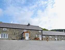 Serene Golygfar Cottage Retreat in Ystrad Meurig