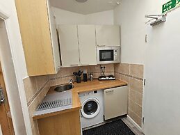 City Centre Studio - Easy Transport Links
