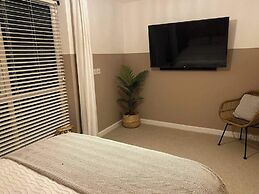 House-sleeps3-parking-garden-petfriendly
