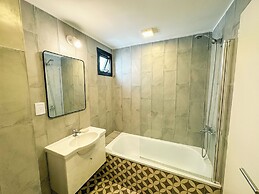 Spacious Penthouse in excellent Area by BT Homes