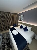 Blu Pearl Hotel & Residence