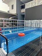 Blu Pearl Hotel & Residence