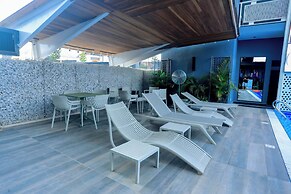 Blu Pearl Hotel & Residence