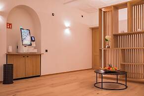 Gutshotel Menterschwaige – Heritage Boutique Hotel with Timeless Elega