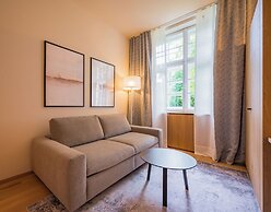 Gutshotel Menterschwaige – Heritage Boutique Hotel with Timeless Elega