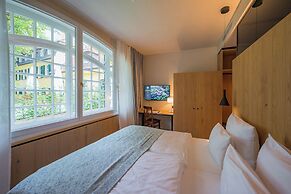 Gutshotel Menterschwaige – Heritage Boutique Hotel with Timeless Elega