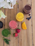 Oceanview Penthouse Suite & Beach Access