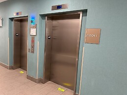 Red Roof PLUS+ Brooklyn - Flatbush Ave