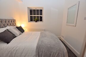 Derby 2 Bed House - University & City