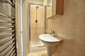 Derby 2 Bed House - University & City