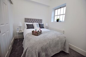 Derby 2 Bed House - University & City