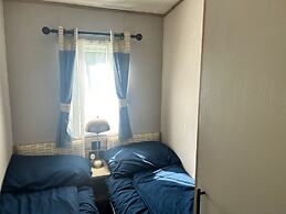 Cozy Caravan Retreat in Pwllheli Hafan Y Mor