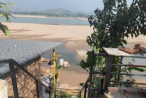 Homestay nha go Lan Anh