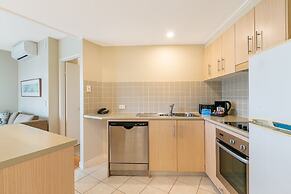 Deluxe Seaside Salt Dual Key Apartment