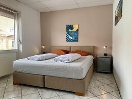 Ground-floor Apartment in Petten in Centre