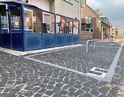 Ground-floor Apartment in Petten in Centre