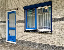 Ground-floor Apartment in Petten in Centre