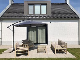 Stunning Villa Near Beaches and Golf Course