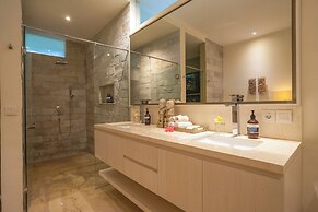 OMEKAI Cemagi by Nakula