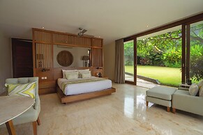 OMEKAI Cemagi by Nakula