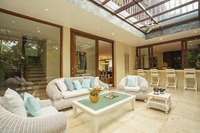 OMEKAI Cemagi by Nakula