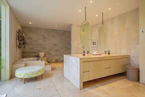 OMEKAI Cemagi by Nakula