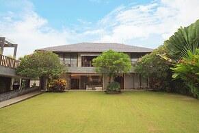 OMEKAI Cemagi by Nakula