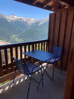 Alpine Apartment With Balcony