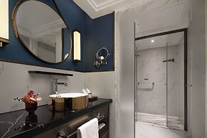 Jinjiang Metropolo Hotel Guilin Elephant Trunk Hill Two Rivers and Fou