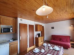 Alpine Apartment for 8 Guests