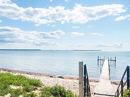Cozy Summer House Near Ore Strand