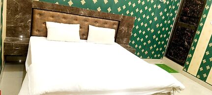 Hotel Balaji Palace Ayodhya